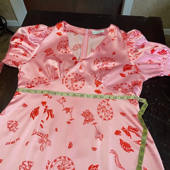 Never Fully Dressed
Pink La Mer May Midi Dress Size 14. - Picture 13 of 16